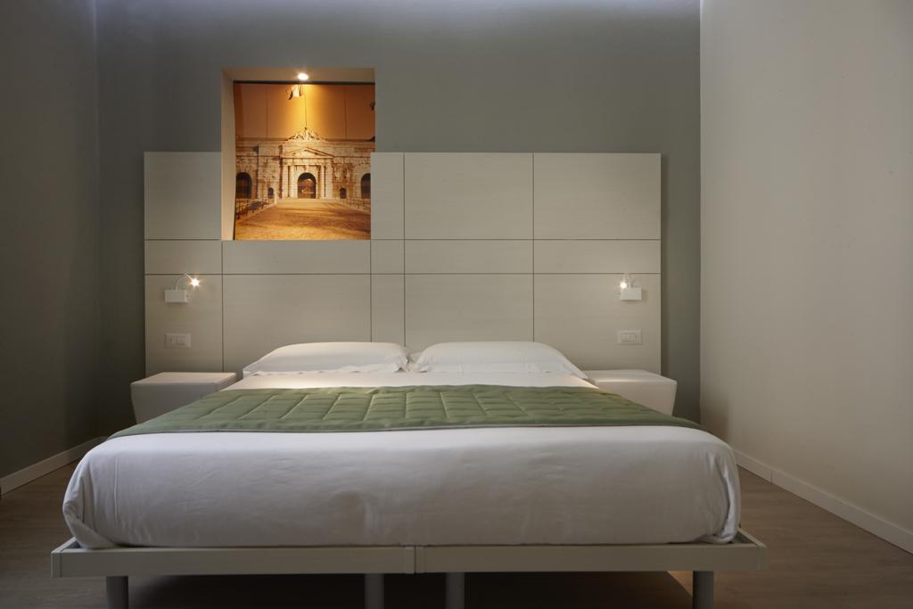 Navigliotel 19 - Rooms & Suites Milano Rum bild